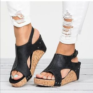 Rivet Wedge gladiator Sandal Black cork